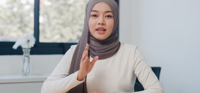 Rekomendasi Bahan Hijab Mewah Tidak Mahal Serta Mengenal Macam-macam Kain dan Proses Pembuatannya